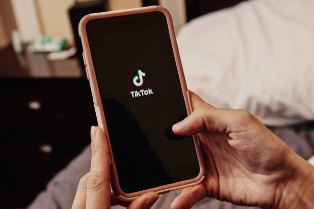 turkiye-tiktok-u-qapada-biler-parlamentde-muzakireler-baslayib